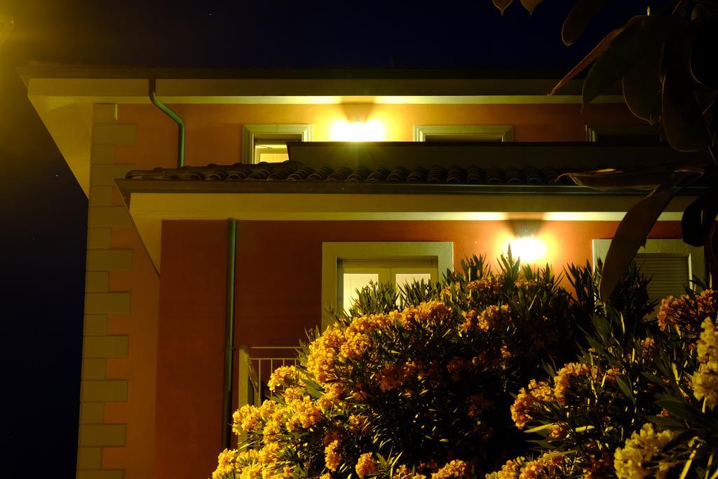 Case Vacanza Villa Doria Valledoria  Exterior foto
