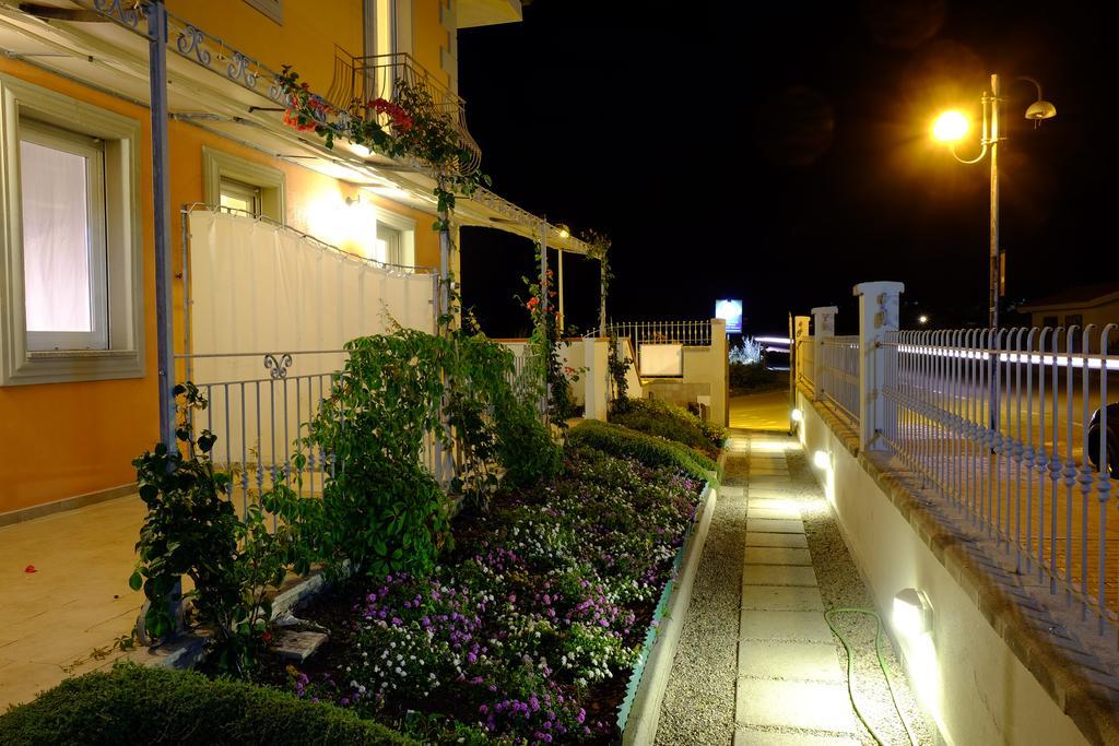 Case Vacanza Villa Doria Valledoria  Exterior foto